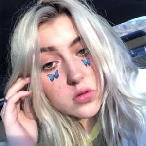 Meet your Posher, Jade